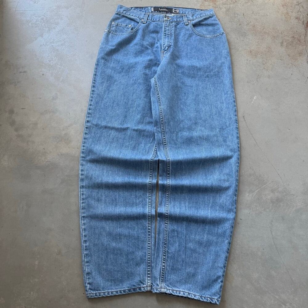Vintage Y2K Levi’s SilverTab Loose Fit Classic Retro Essential Jeans Size 34x34